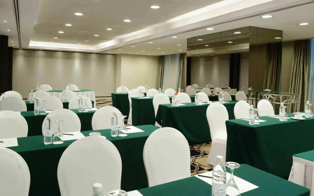 Pacific Regency Hotel Suites