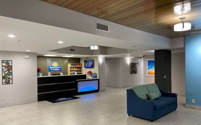 Days Inn & Suites by Wyndham Ridgeland