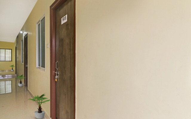 Hotel O Dk Reddy Square