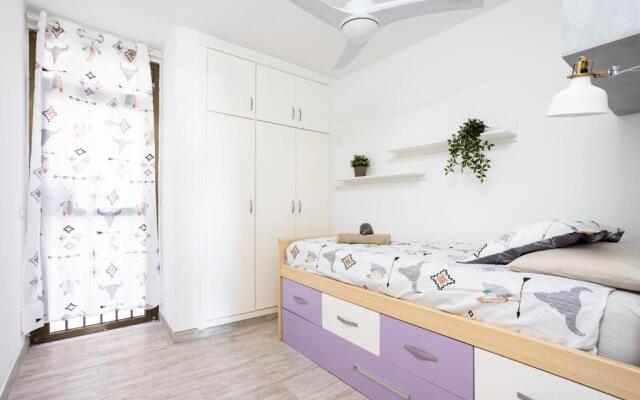 102 GIGANTES Oasis Deluxe by Sunkeyrents