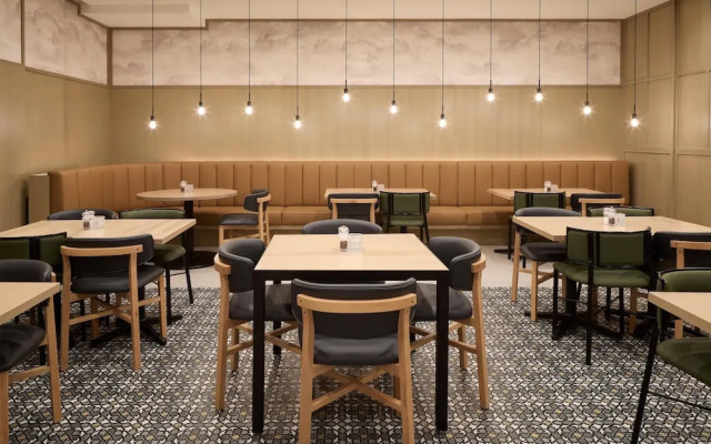 Hyatt Place Montreal Airport