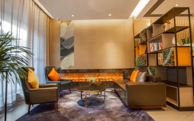 Homeinn Selected Hotel (Chiping Wenhua Road People's Square)