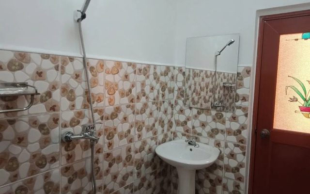 Royal Lin Thar Guest House