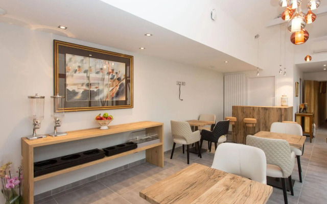 Hôtel Au Charme Rabelaisien