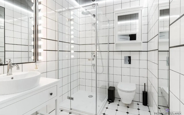 Apartament Black