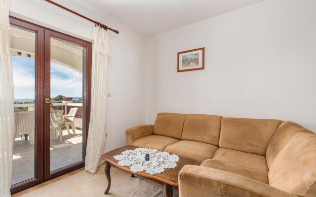 Awesome Apartment in Banjol With Wifi and 2 Bedrooms