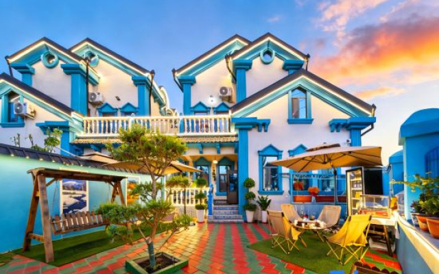Double Cherry Homestay – Outside – Yining