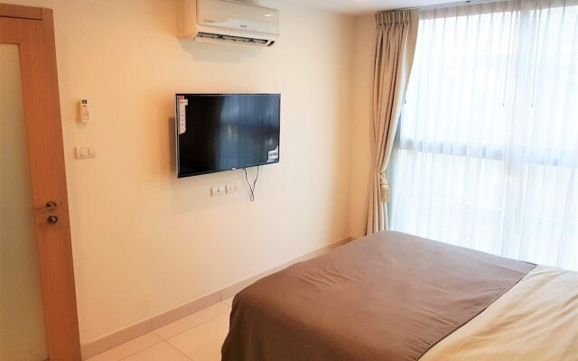 Fantastic Roof top Pool!