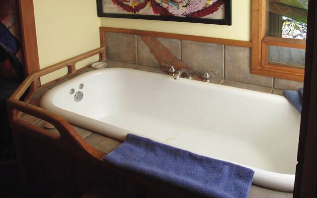 Serenity by the Sea Retreat B&B