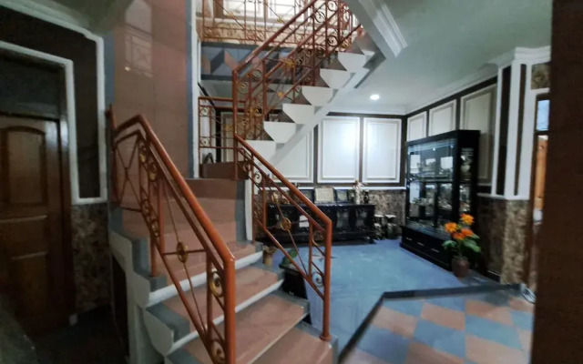 OYO 94417 Putridapisa Guest House