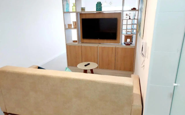 Af-39 NOVO, AR, PISCINA, CHARMOSO E BEM LOCALIZADO