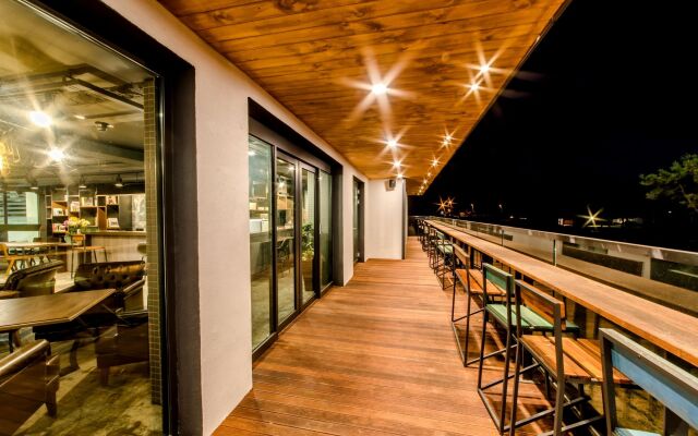 Jeju Marevo Beach Hotel