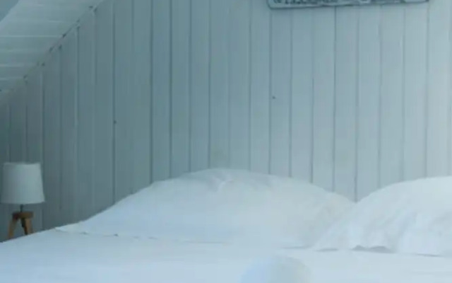 Small Cocoon for 2 by the sea