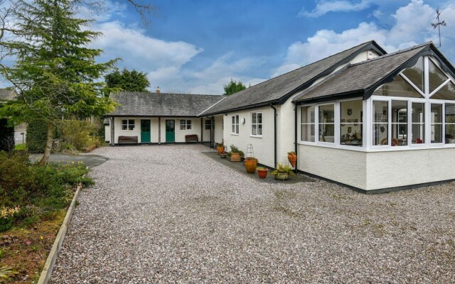 Scenic Holiday Home in Lydbury With Garden