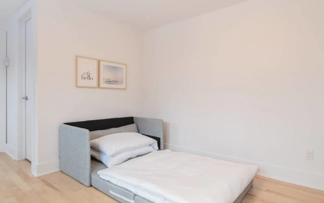 3 Br Luxury & Spacious Apartment in Little Italy