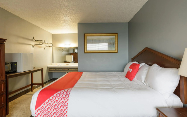OYO Hotel Branson MO-165
