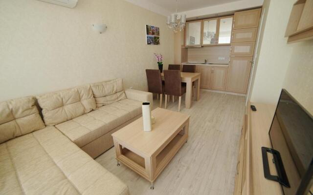 Harmony Suites Saint Vlas