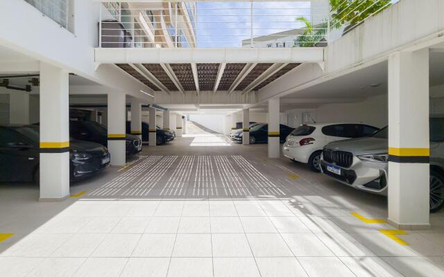 Belo apto c/ churrasqueira a 700m da praia BDJ0105