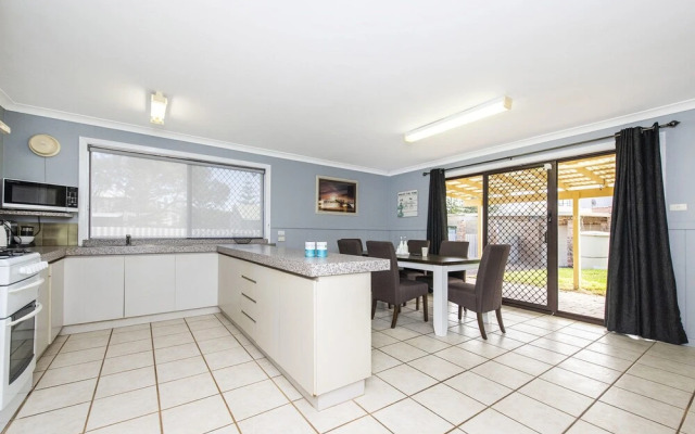 Sea-spray - Walking Distance to Ocean