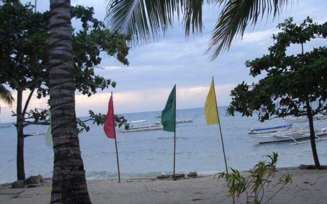 Alona Grove Tourist Inn
