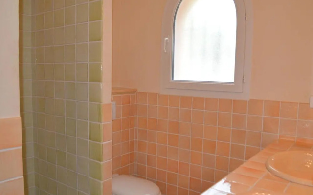 House in Montfort-sur-argens With Garden