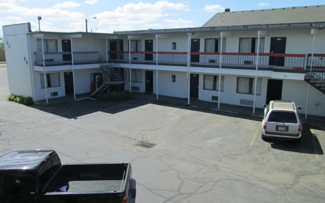 OYO Travelers Inn