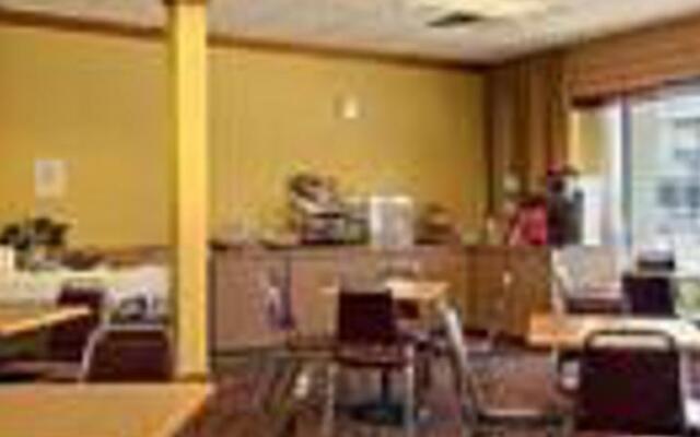 Magnuson Hotel South Hill