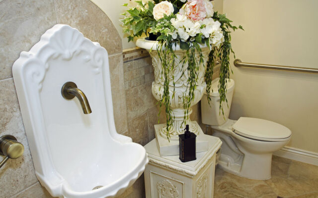 5th East Hall Bed & Breakfast