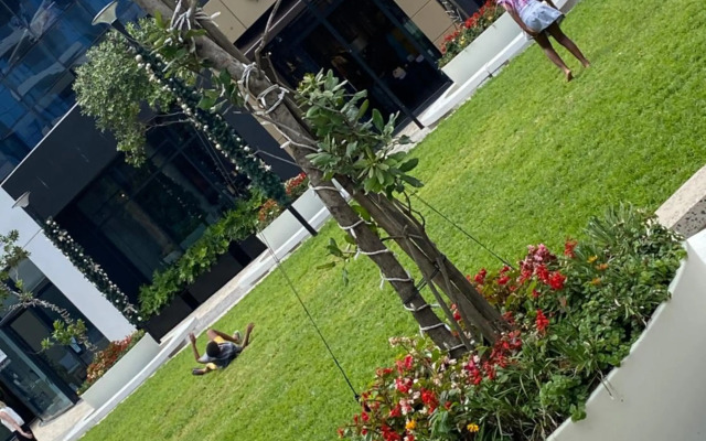 Umhlanga Arch 10th Floor- Sea Views!