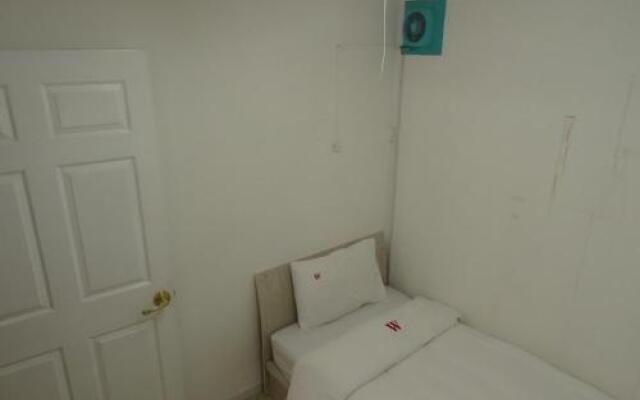 8MOTEL