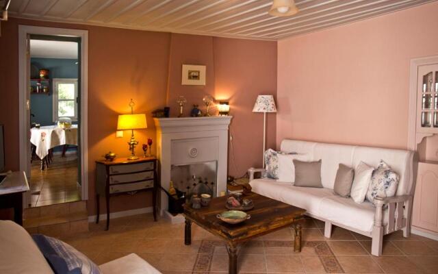 Maria's country house