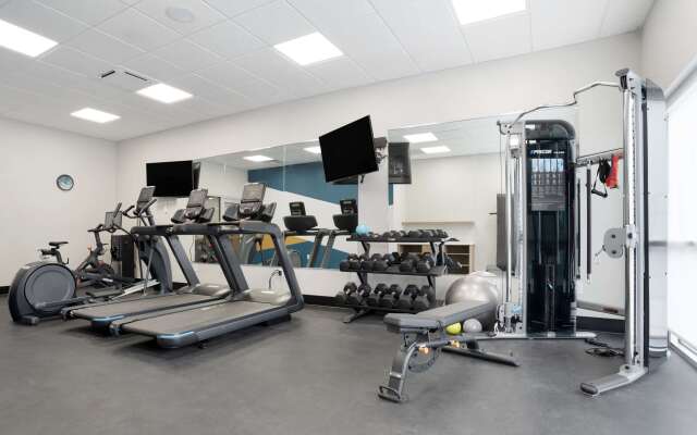 Best Western Plus Mobile Inn & Suites