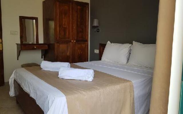 Poppy Apart Hotel