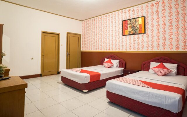 OYO 211 Seruni Guest House