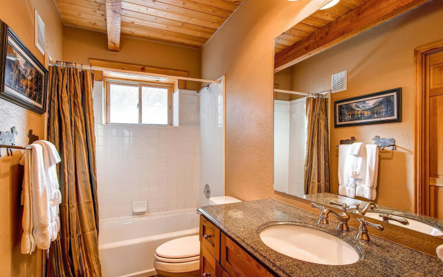 Snowshoe Retreat Boreas Pass by Pinnacle Lodging