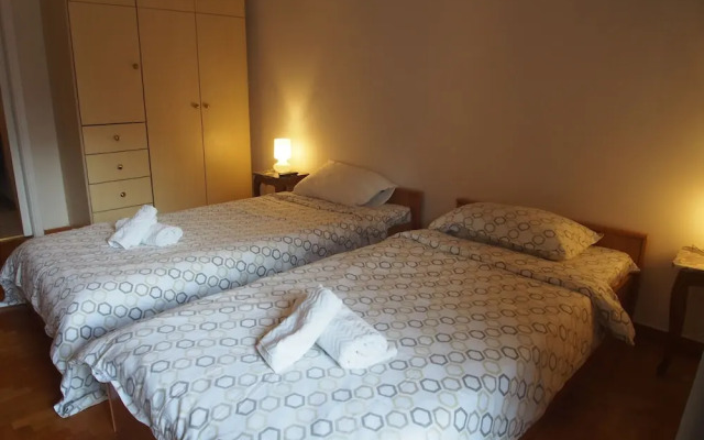 Homely Stay at Acropolis Museum