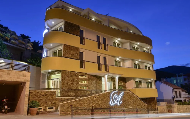 Hotel Atina