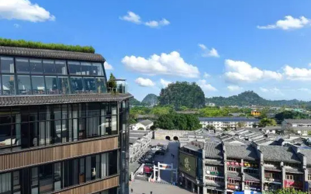 Cozy Home Rooftop Scenic Hotel (Guilin Two Rivers And Four Lakes Elephant Trunk Hill)