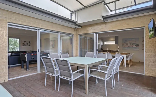 Seaside 3-bed Home, Direct Beach Access