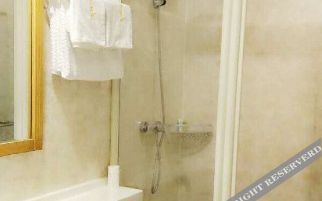 Yuanhang Holiday Hotel