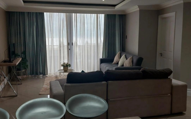 Luxurious Beach Apartment - The Sails