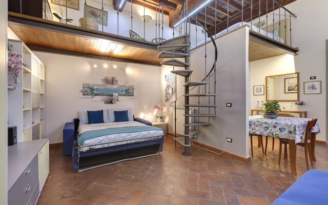 Pitti Apartment