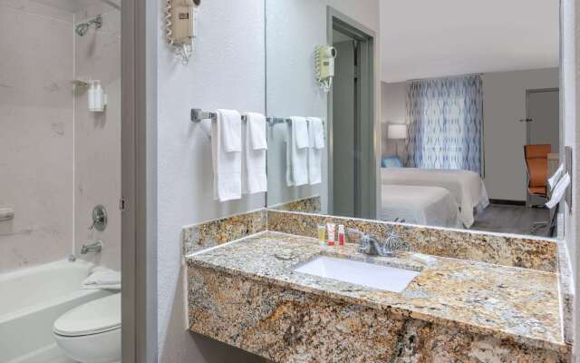Days Inn by Wyndham Greenville MS