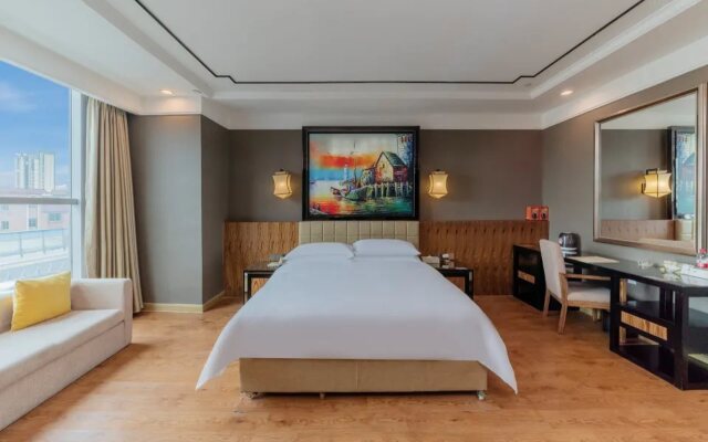 Vienna Hotel (Foshan Guangfo Road)