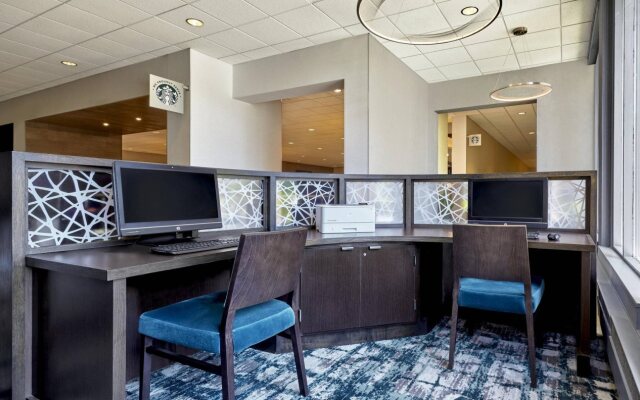 Sheraton Milwaukee Brookfield Hotel