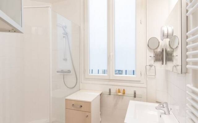 Classic Studio in Montmartre