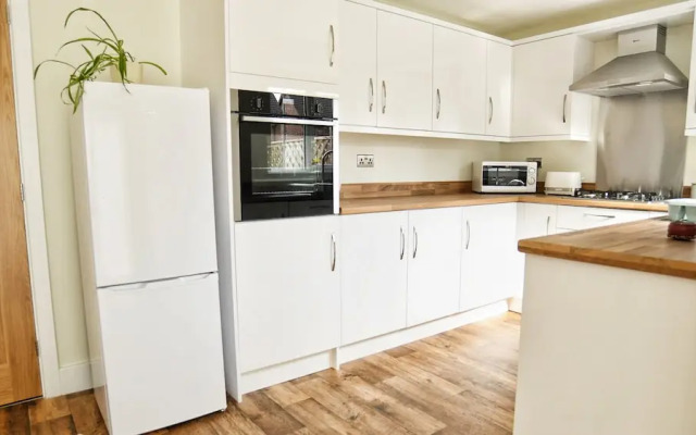 3Bd Gem In The Heart Of Barnetby Le Wold