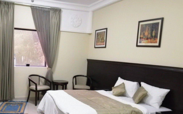 Narjes Al Hadeqa Hotel