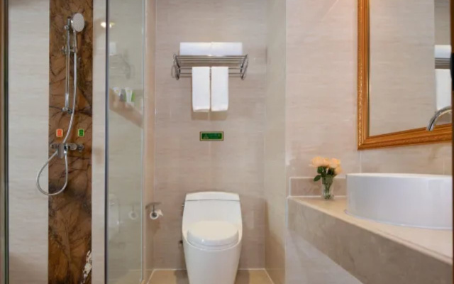 Vienna Hotel (Dongguan Dalingshan baihuadong store)