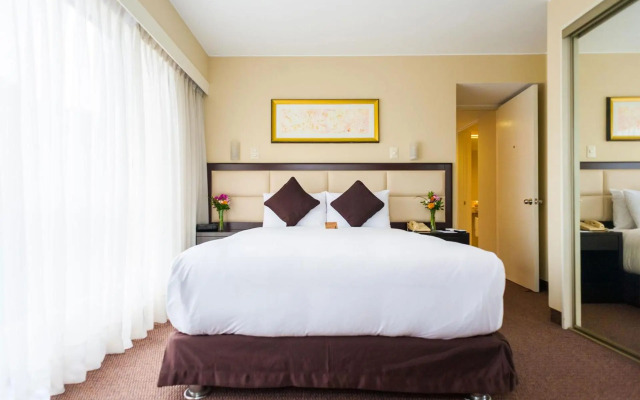 Roosevelt Hotel & Suites